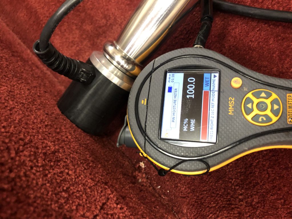 Moisture monitoring in a water loss